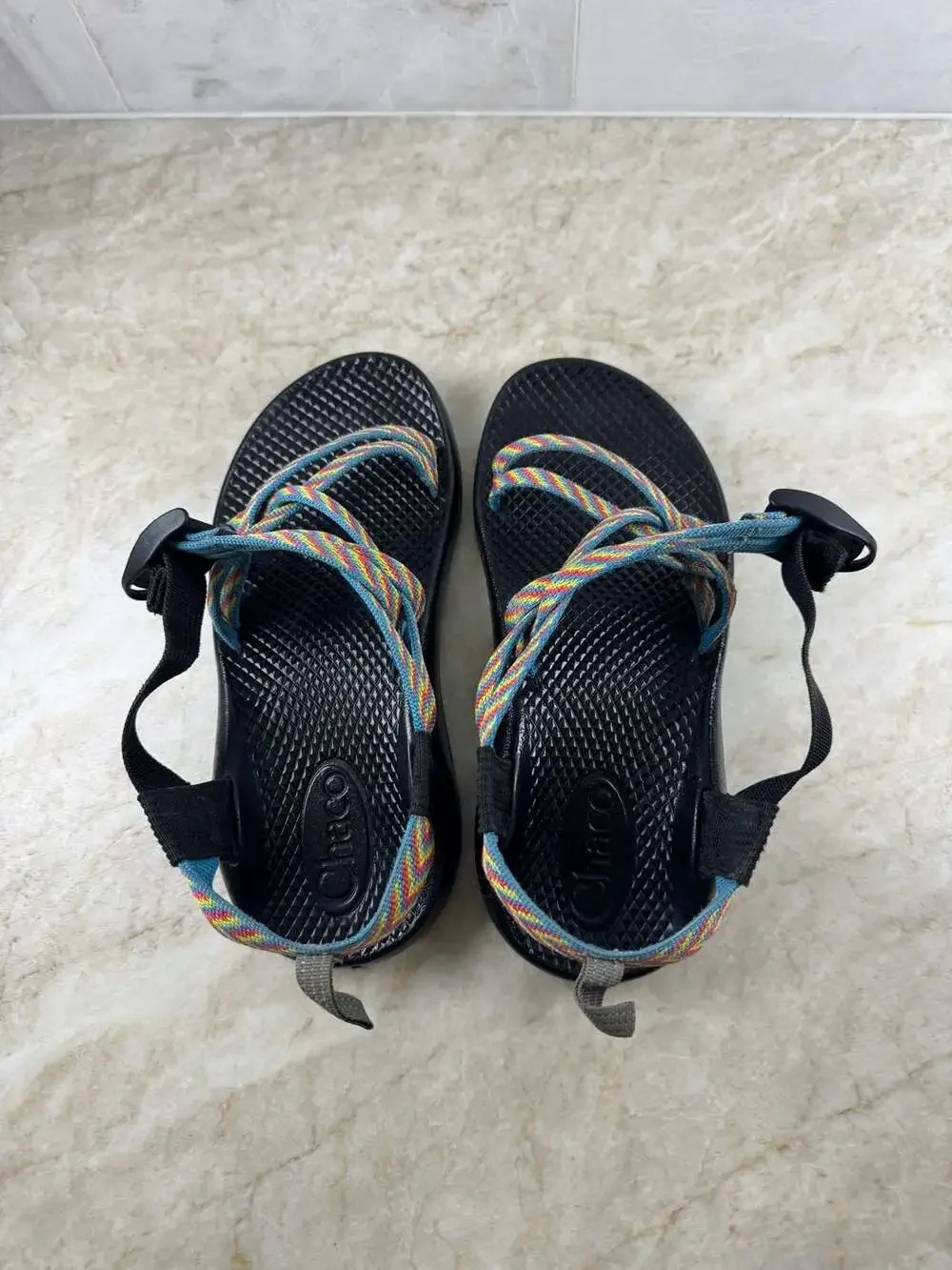 Chaco ZX/2 Classic Youth Sport Sandals Rainbow Chevron Straps Size 2 Black